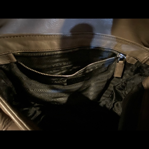 Prada Bag, authenticated! Joan Rivers necklace - Picture 7 of 9